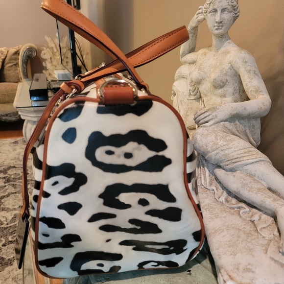 L.A.M.B. by Gwen Stefani Snow Leopard Bag.  #178 - Picture 9 of 17